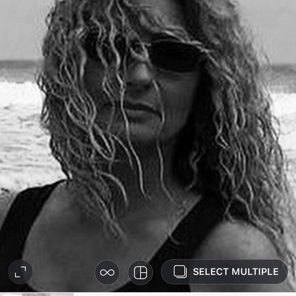 Meet your Posher, Paola - Picture 1 of 1